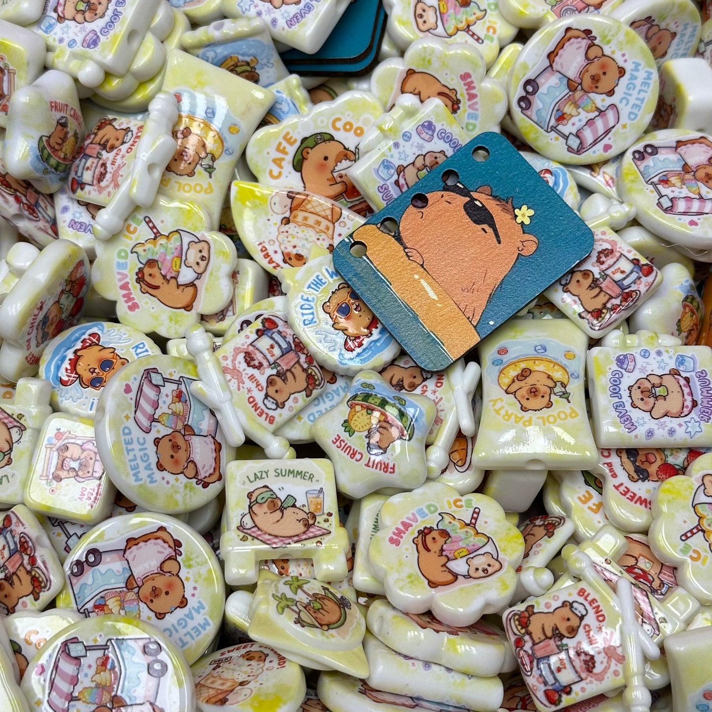 Acrylic beads-Capybaraa (for phone chains, beadable pens, keychains)