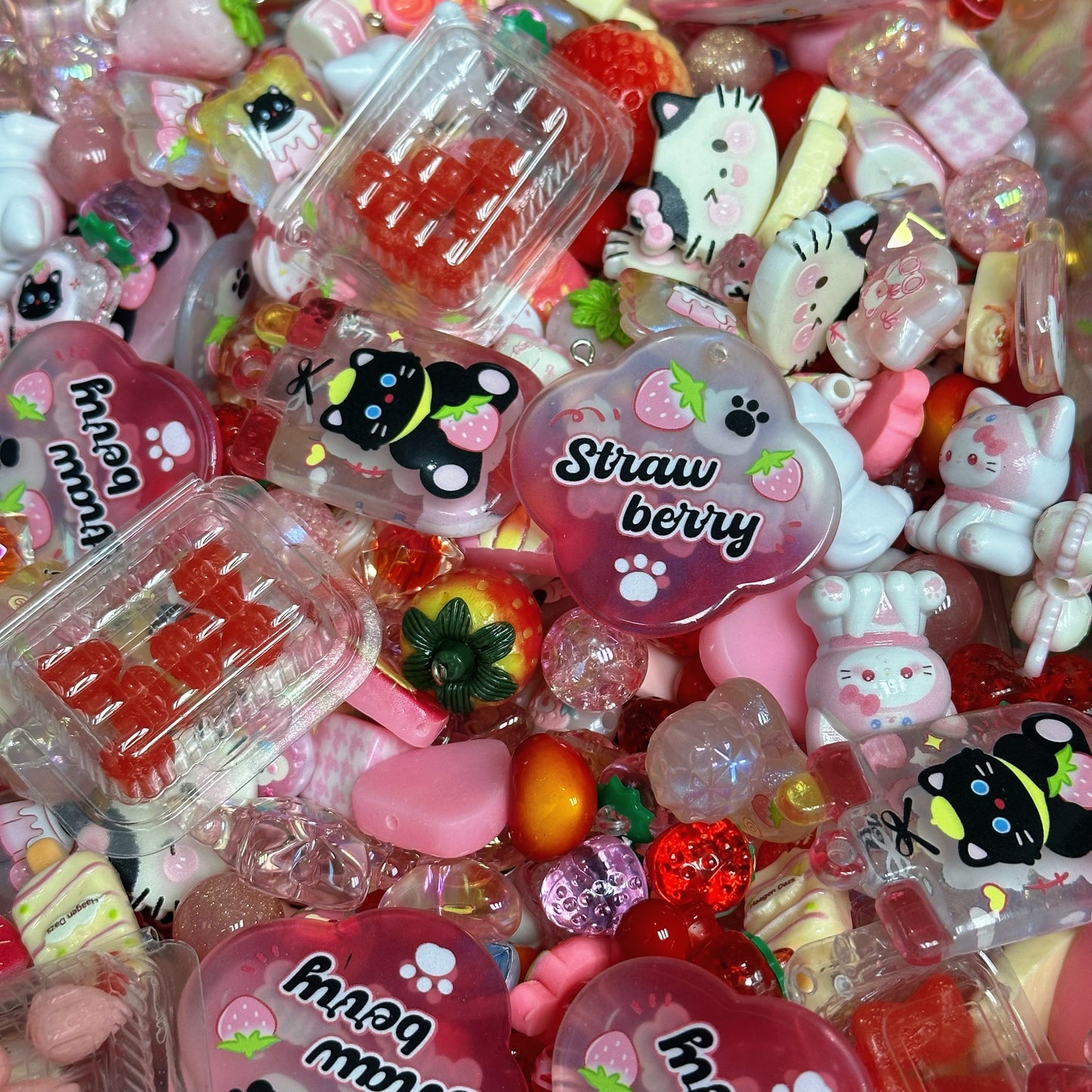 Acrylic beads-Strawberry Milk(for phone chains, beadable pens, keychains)