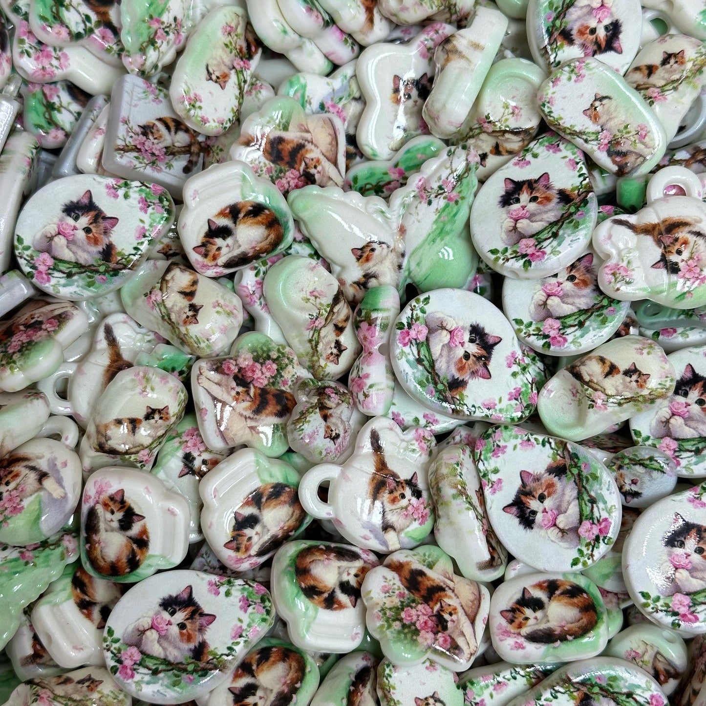 Acrylic beads-Calico Cat & Flowers (for phone chains, beadable pens, keychains)