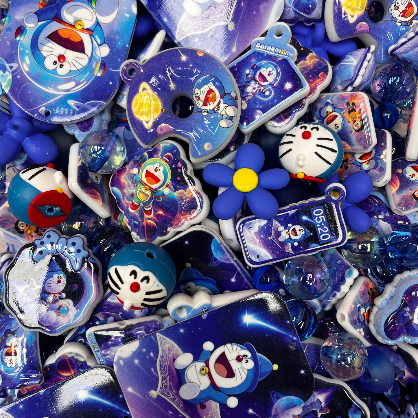 Acrylic beads – Blue Dolai for beadable pens, keychains, phone chains