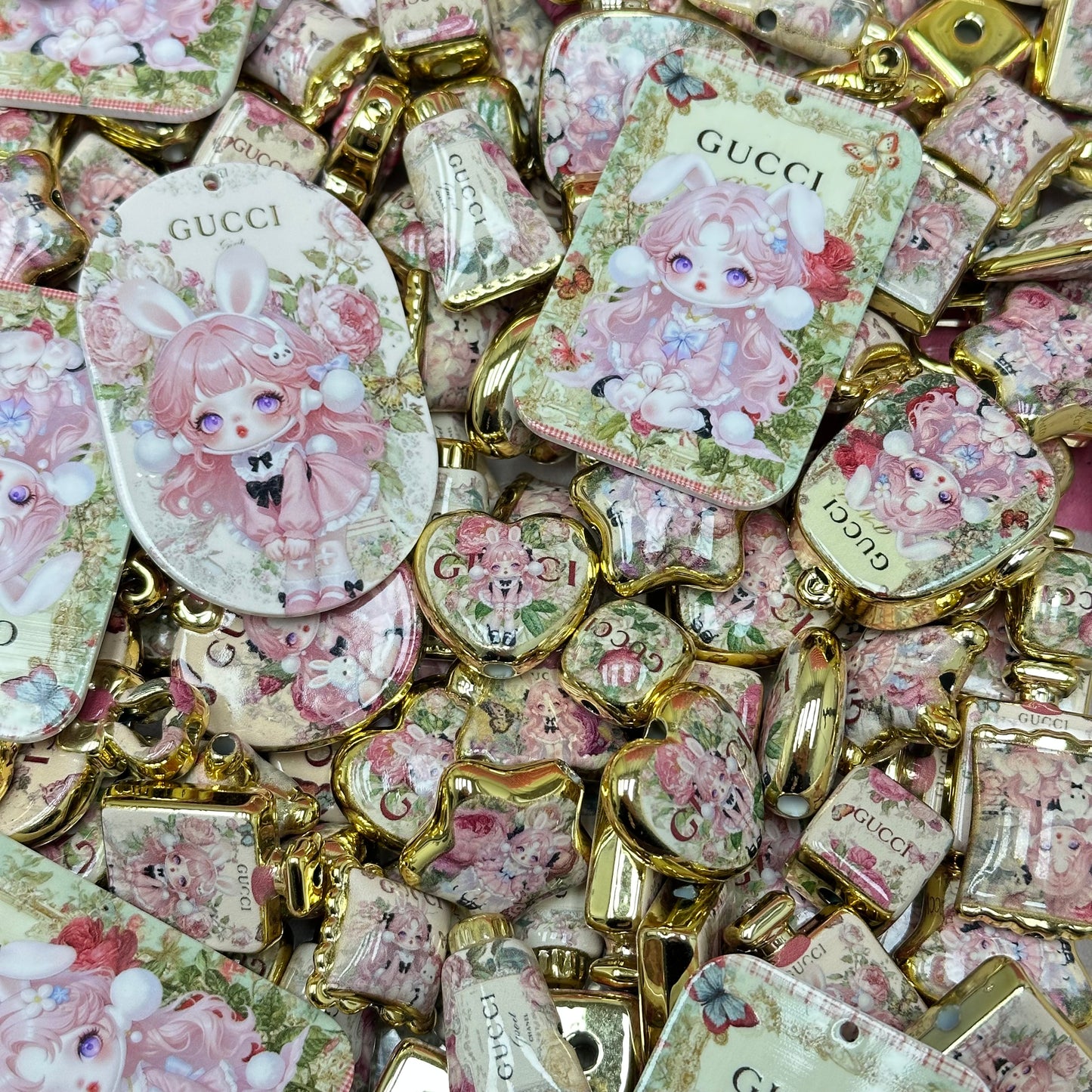 Acrylic beads-Gold Girl GG (for beadable pens, keychains, phone chains)