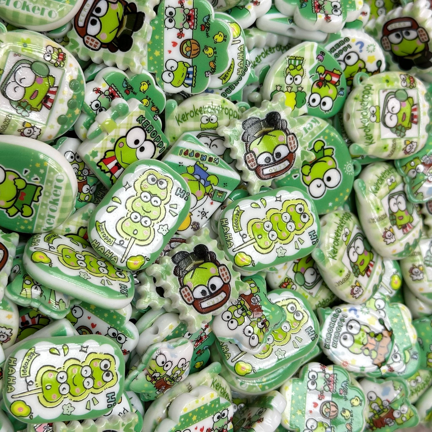 (Last one)Acrylic beads – Keroppi for beadable pens, keychains, phone chains