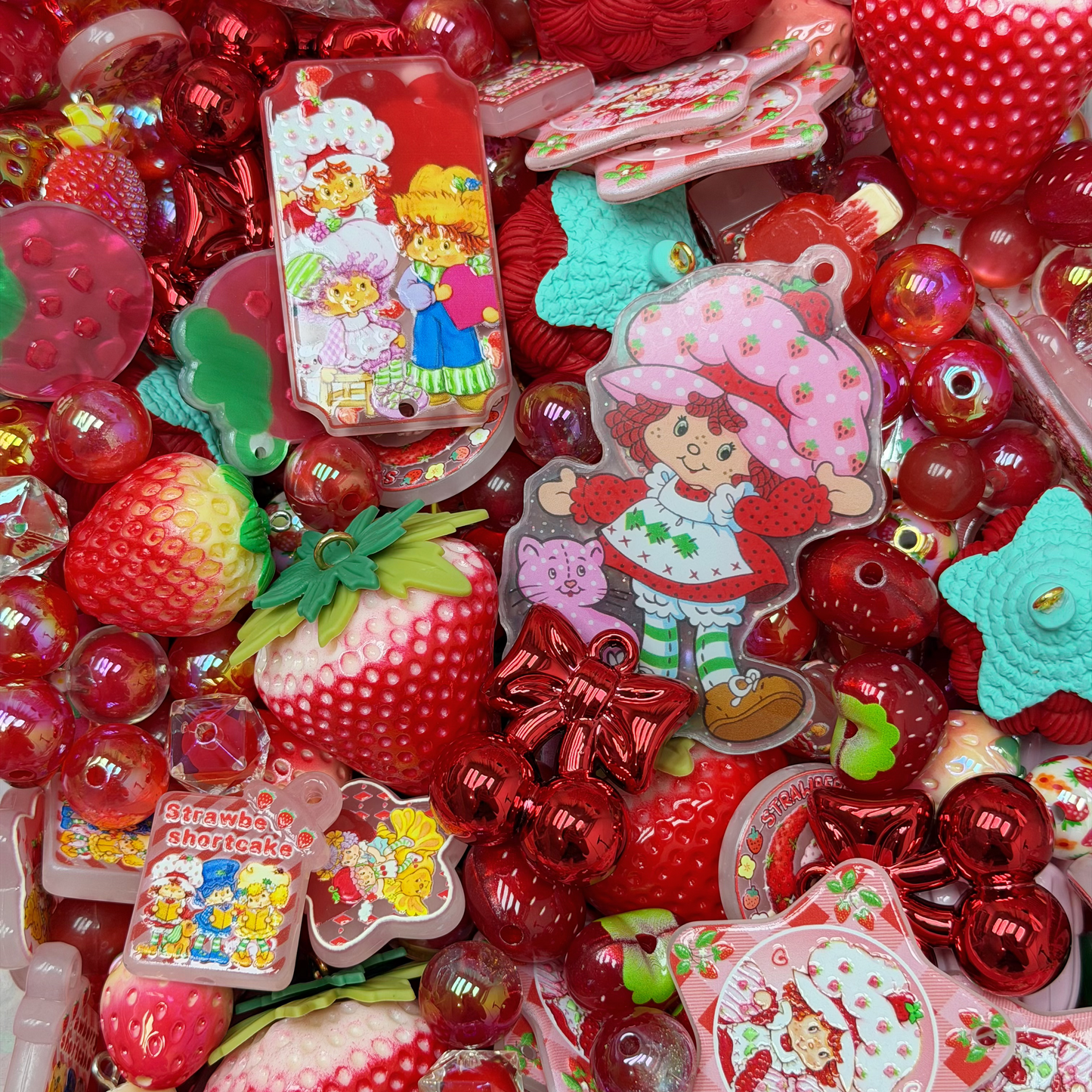 Acrylic beads-Strawberry Shortcake(for phone chains, beadable pens, keychains)