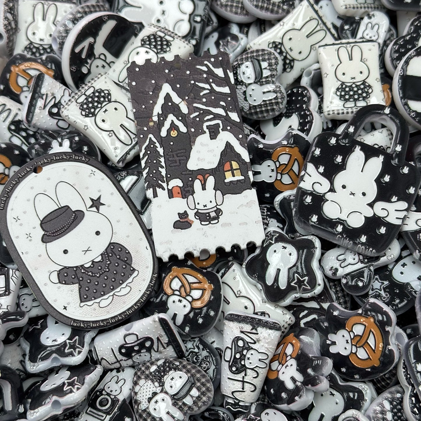 [Last One]Acrylic beads –  Black and White Miffy for beadable pens, keychains, phone chains