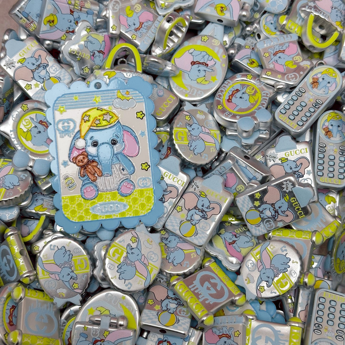 Acrylic beads – Silver Blue Flying Elephant for beadable pens, keychains, phone chains