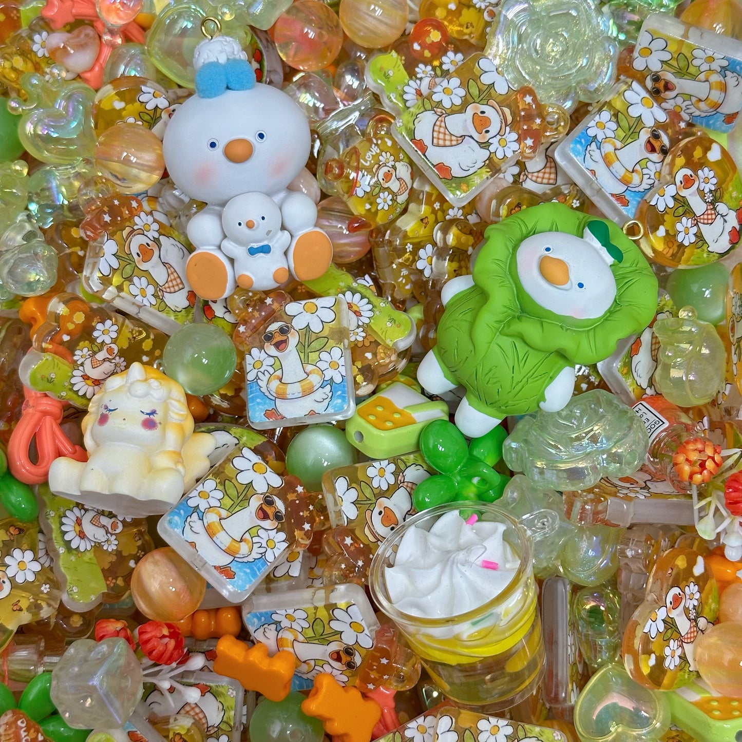 Acrylic beads-Daisy Cute Duck (for phone chains, beadable pens, keychains)