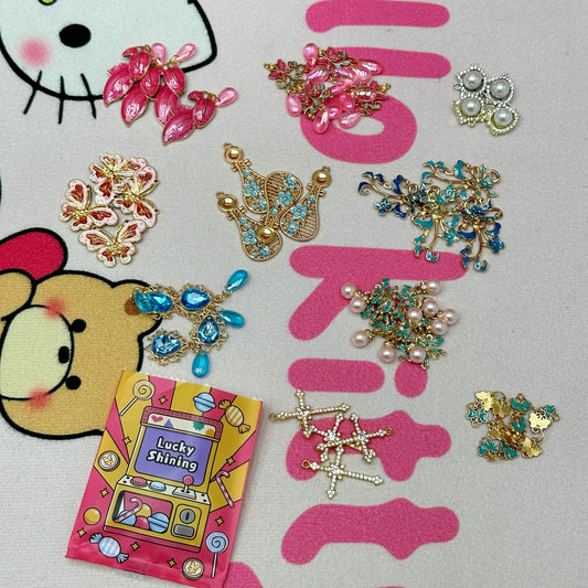 Metal Pendants Lucky Game