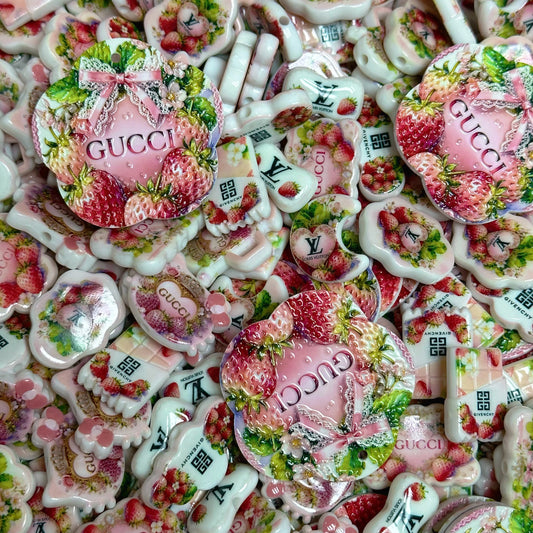 Acrylic beads –  Strawberry Luxe Logo for beadable pens, keychains, phone chains