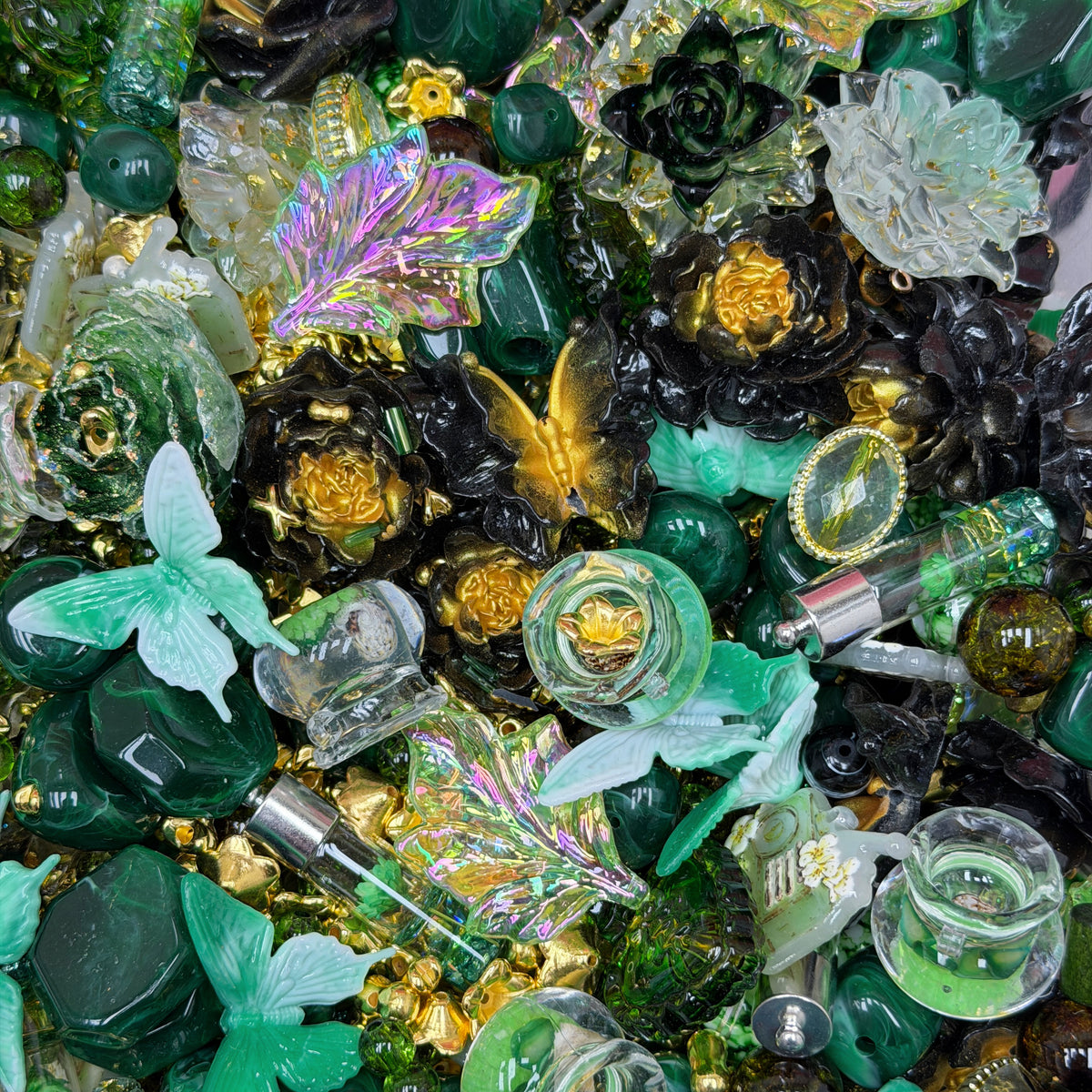 Acrylic beads-Green Butterfly Garden(for phone chains, beadable pens, keychains)