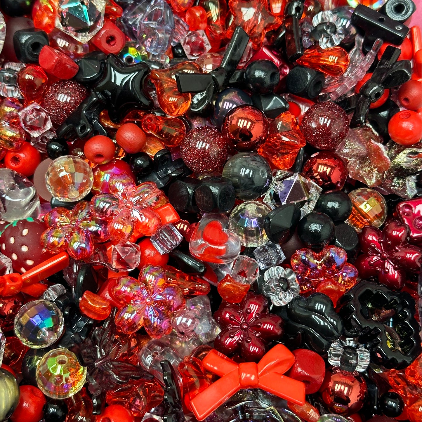 Acrylic beads – Vampire’s Kiss for beadable pens, keychains, phone chains
